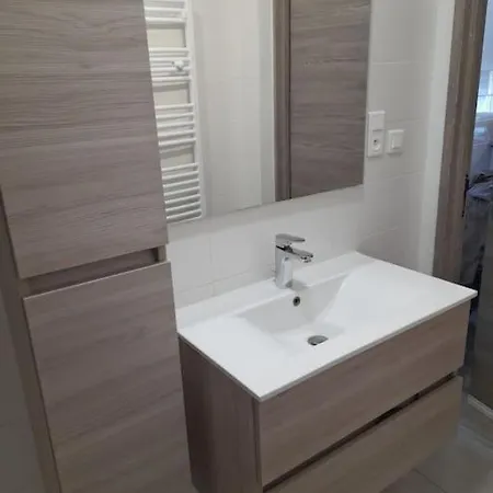 Apartment Lumineux Et *